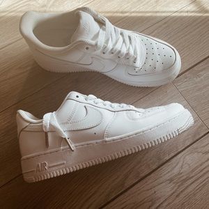 Womens Air Force 1 - GREAT Condition